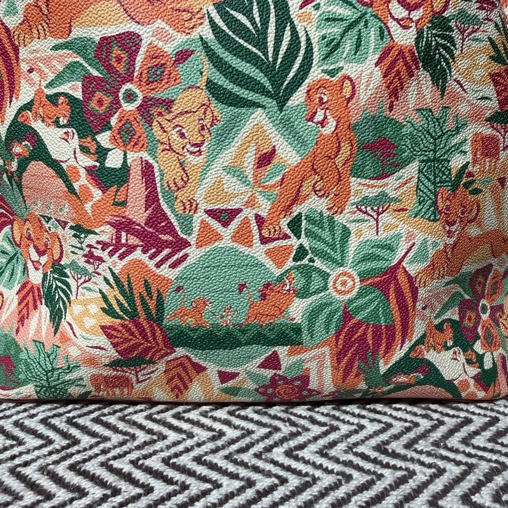 Disney x Dooney & Bourke Lion King 30th Anniversary Bucket Bag - Like New/EUC - Picture 7 of 16